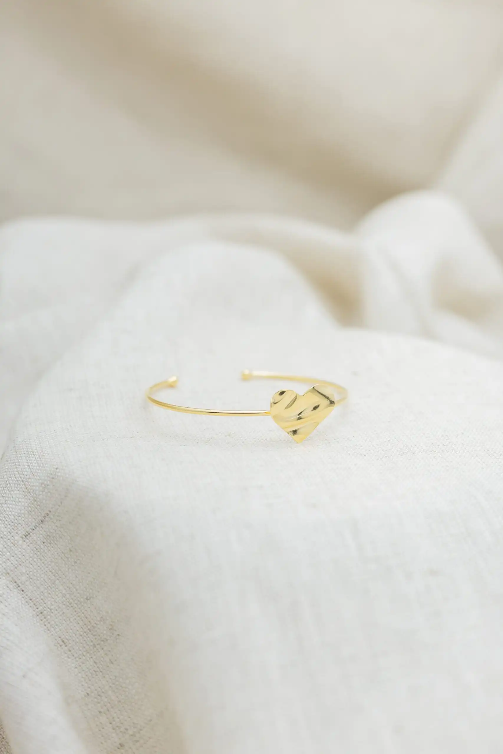 Bracelete  Coração Orgânico Banhado em Ouro 18k - Imagem 4