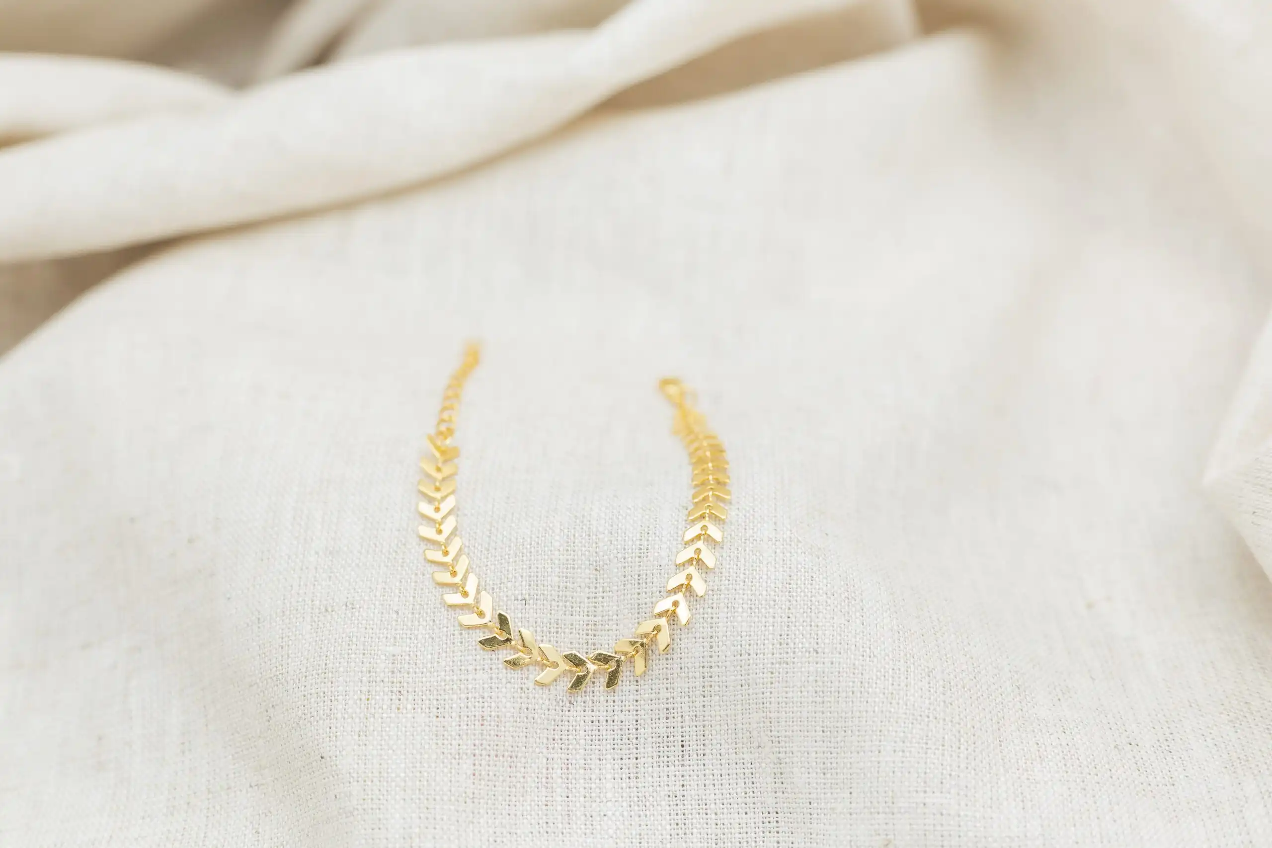 Pulseira Flechas Banhada em Ouro 18k