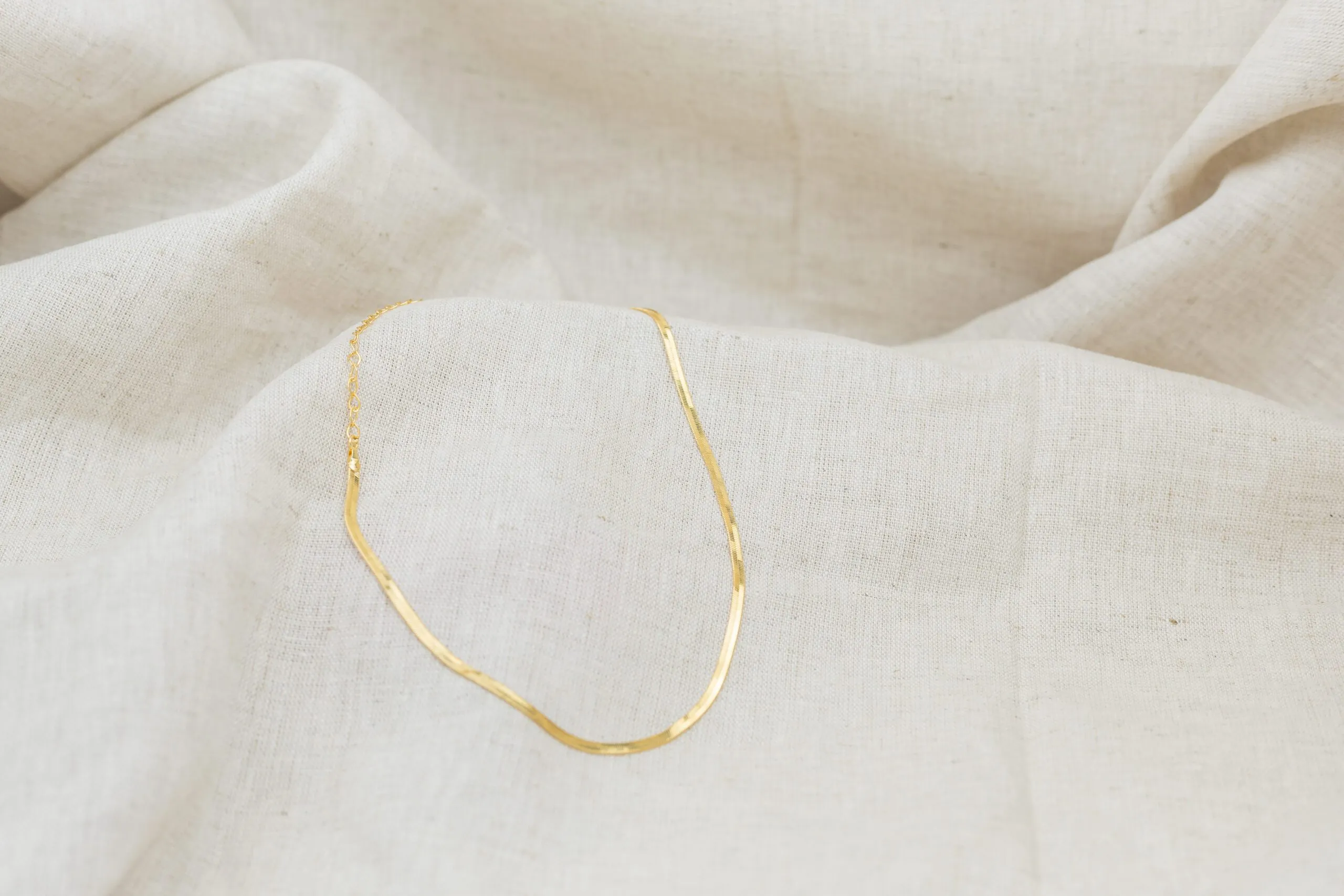 Choker Fita Banhado em Ouro 18k
