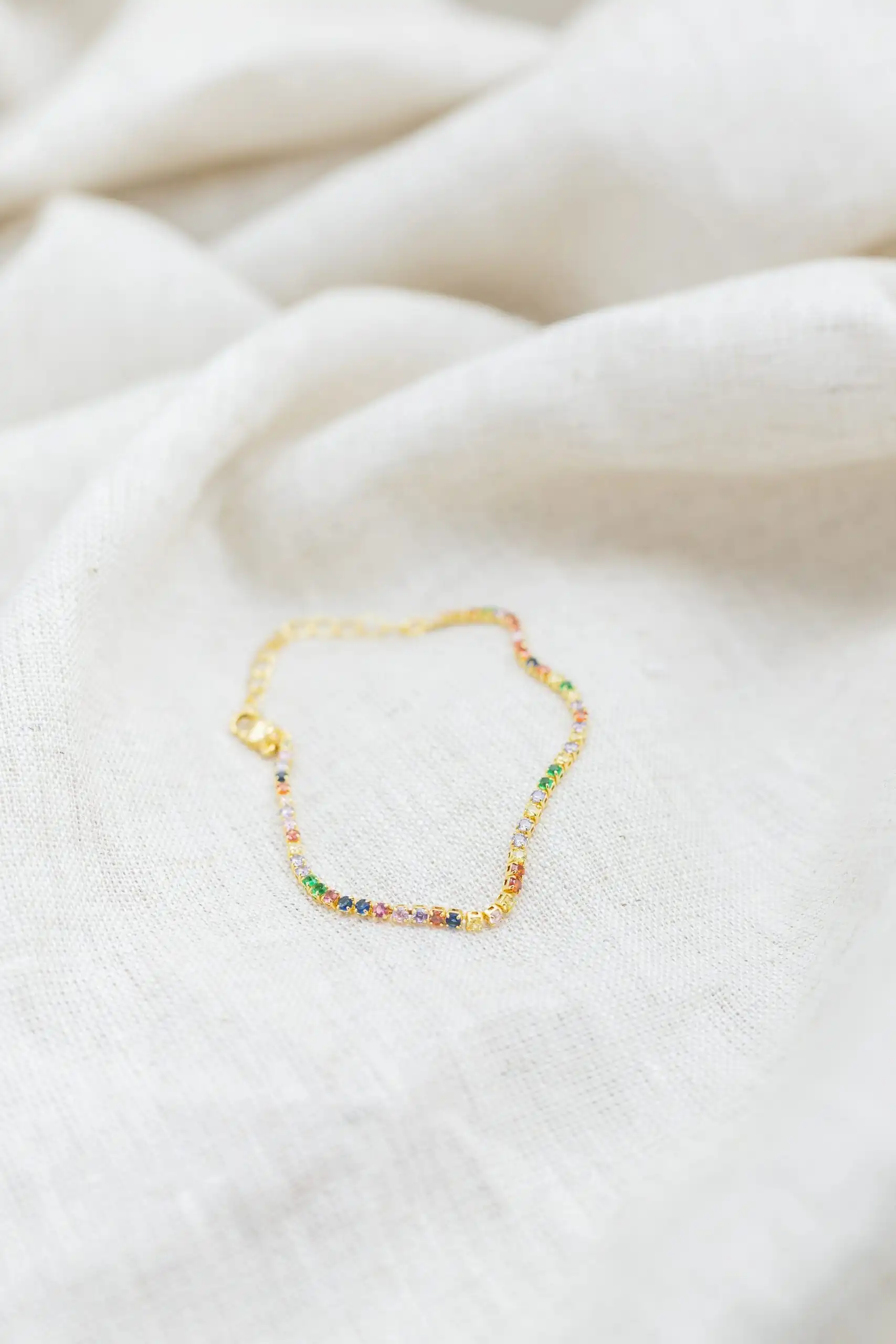Pulseira com Zircônias Color Banhada em Ouro 18k - Imagem 2