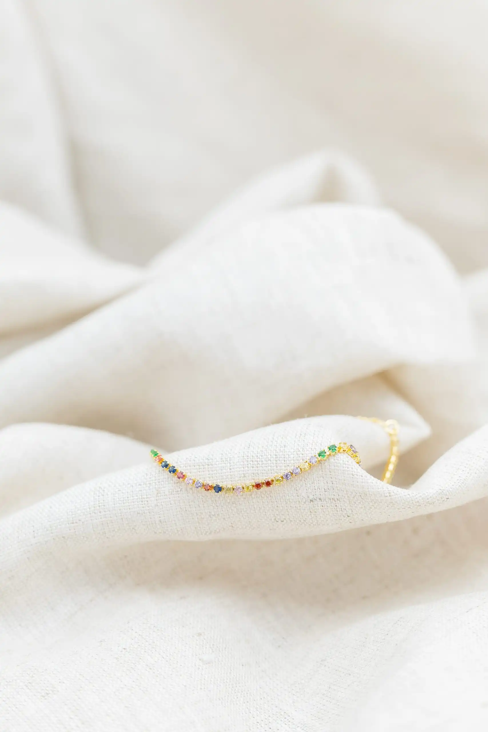 Pulseira com Zircônias Color Banhada em Ouro 18k - Imagem 3