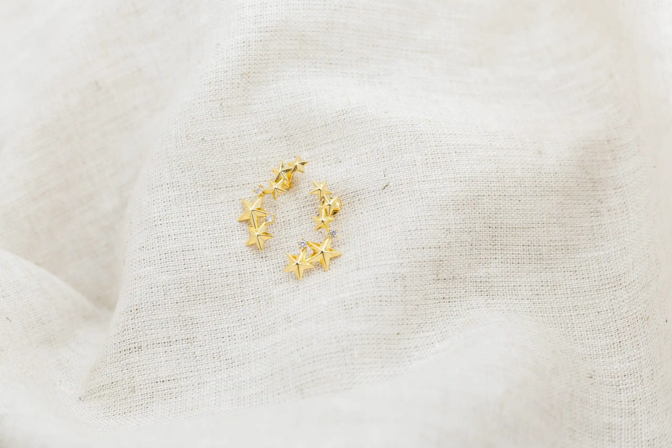 Brinco Earcuff Estrela Banhado em Ouro 18k
