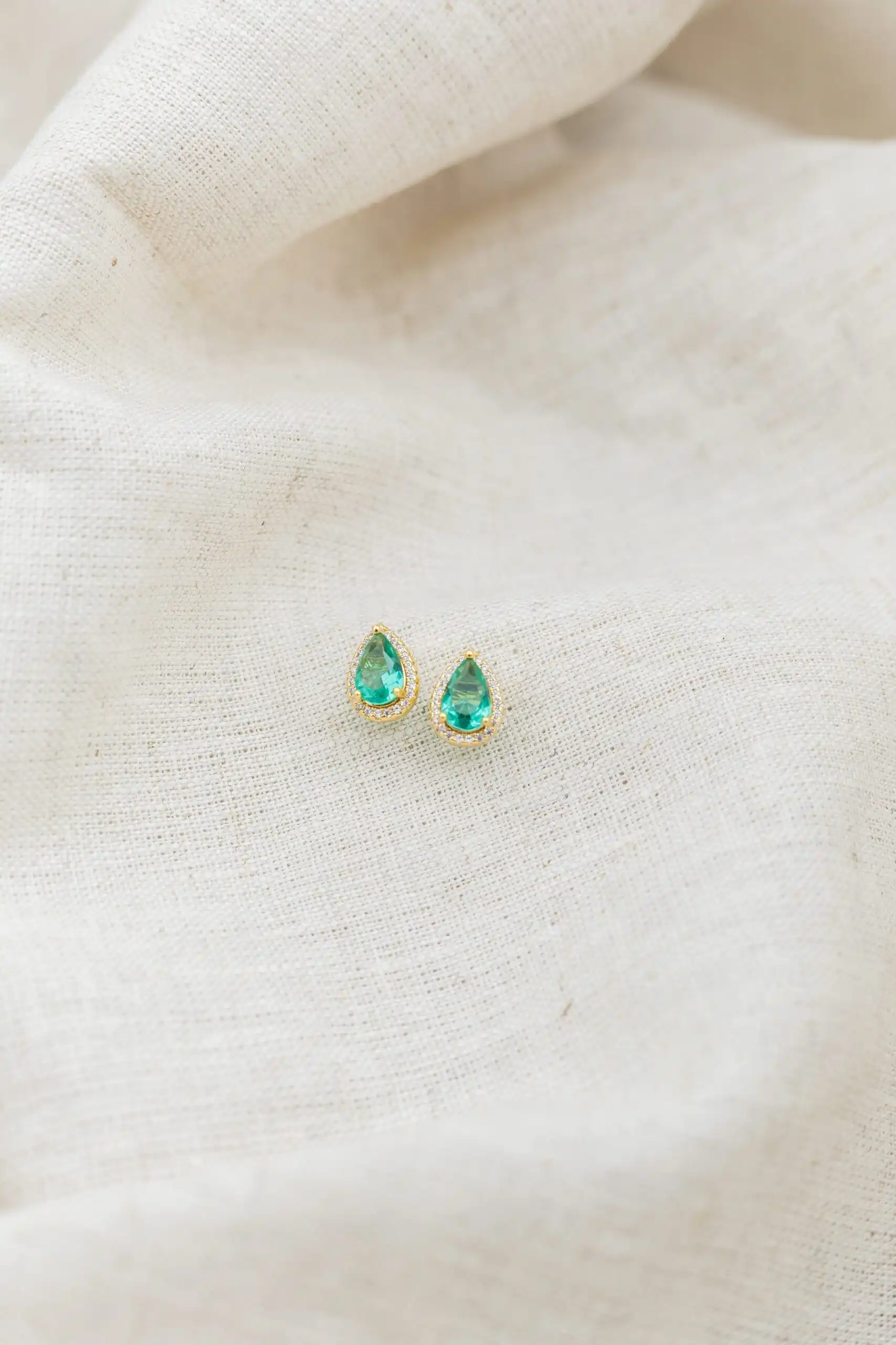 Brinco Gota com Zircônia Verde