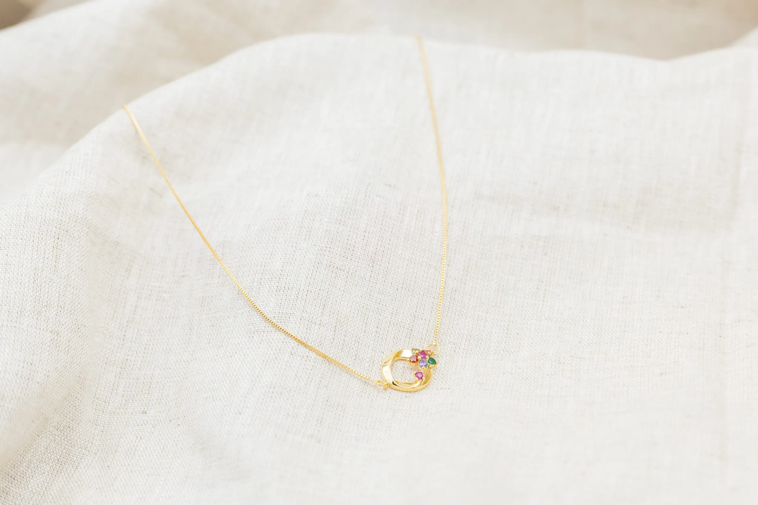 Colar Redondo com Zircônias Banhado em Ouro 18k - Imagem 3