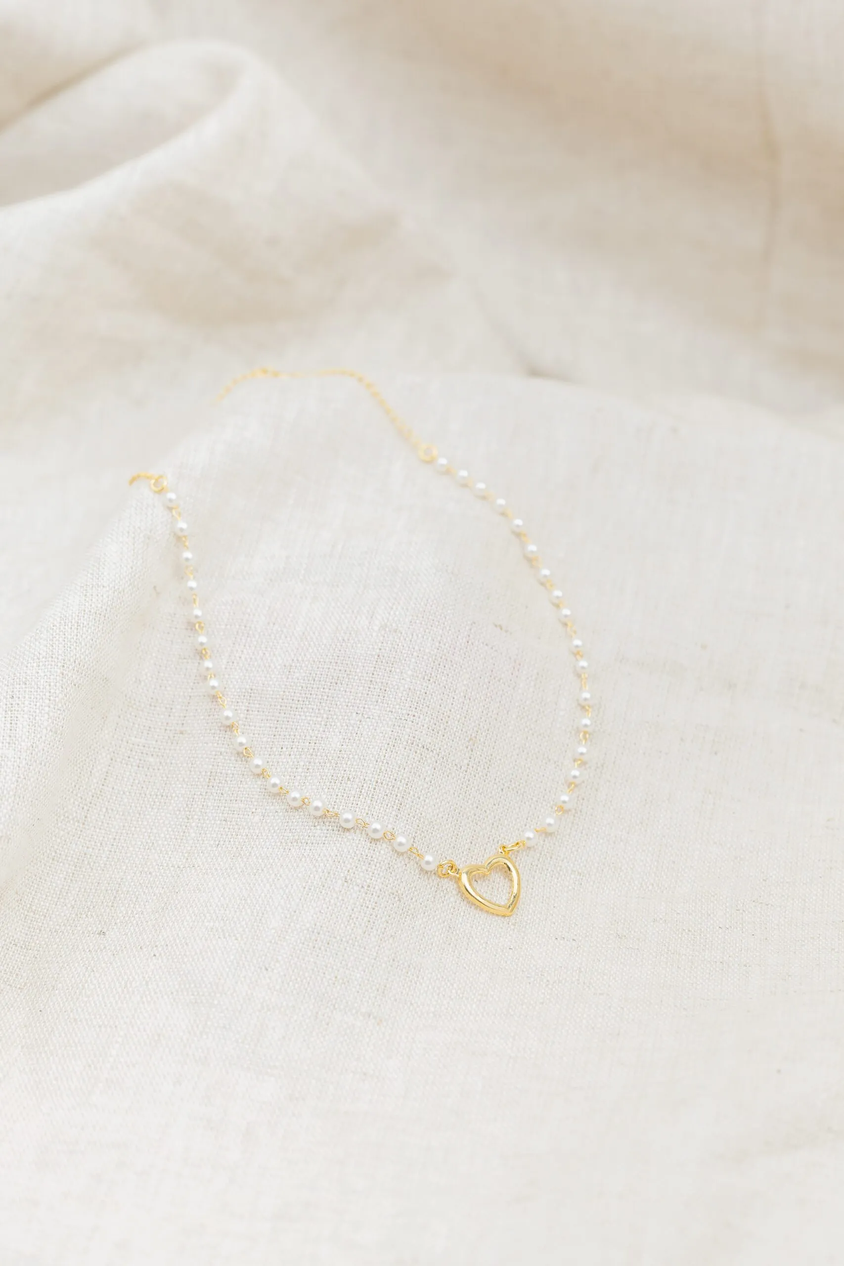 Choker Pérolas e Coração Banhado em Ouro 18k - Imagem 2