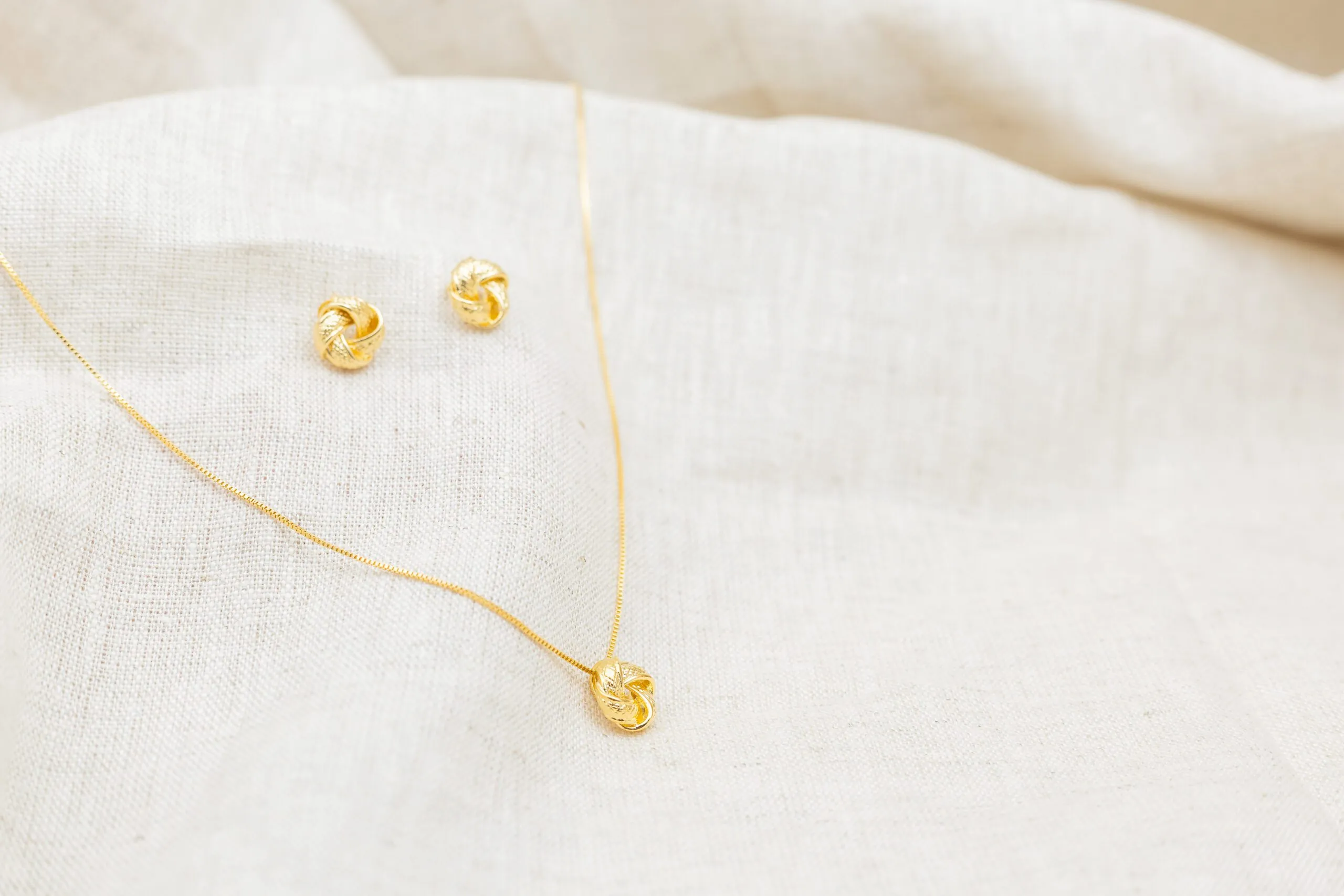 Conjunto Redondo Entrelaçado Banhado em Ouro 18k - Imagem 2