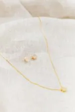 Conjunto Redondo com Zircônias Banhado em Ouro 18k