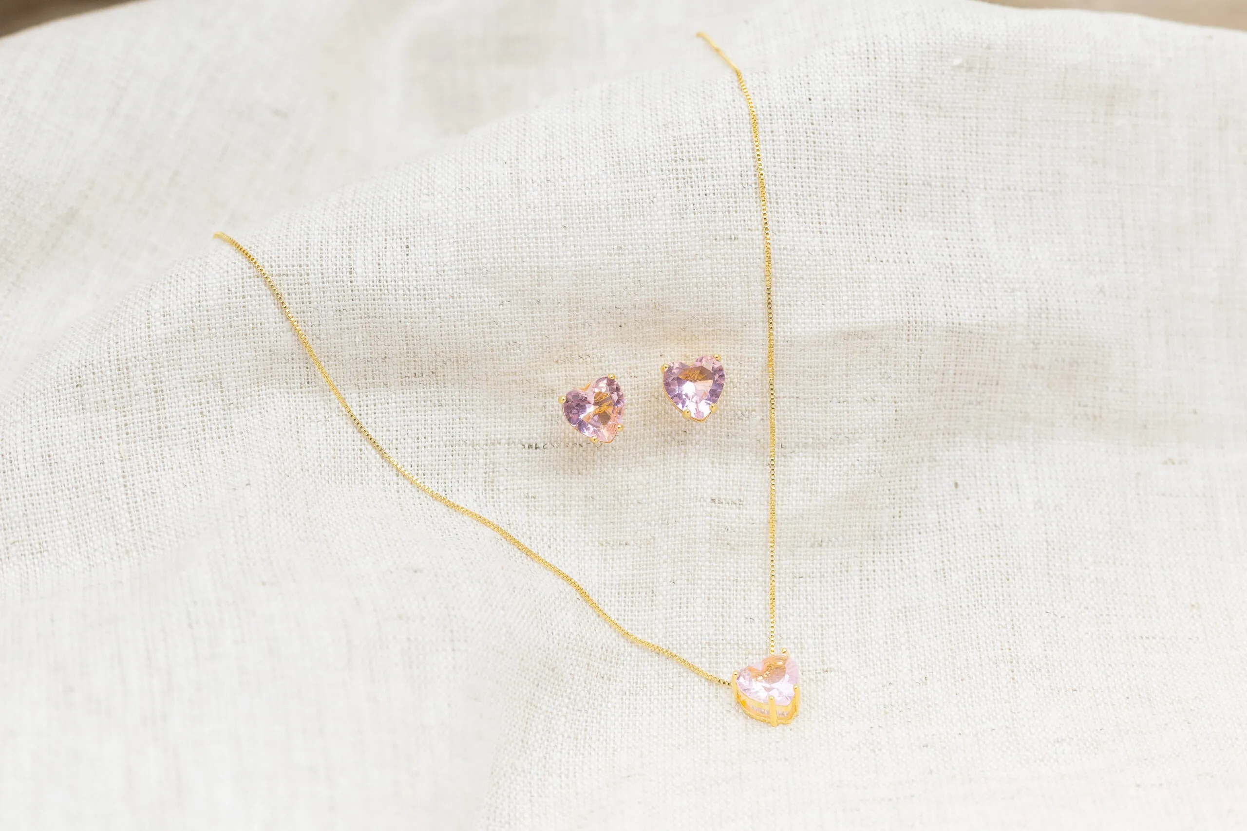 Conjunto Coração com Zircônia Rosa Banhado em Ouro 18k - Imagem 3