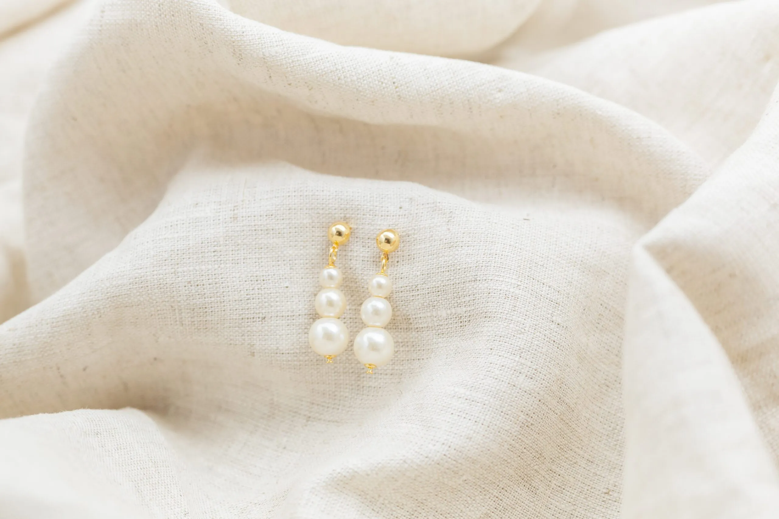 Brinco Pérola Longa Banhado em Ouro 18k