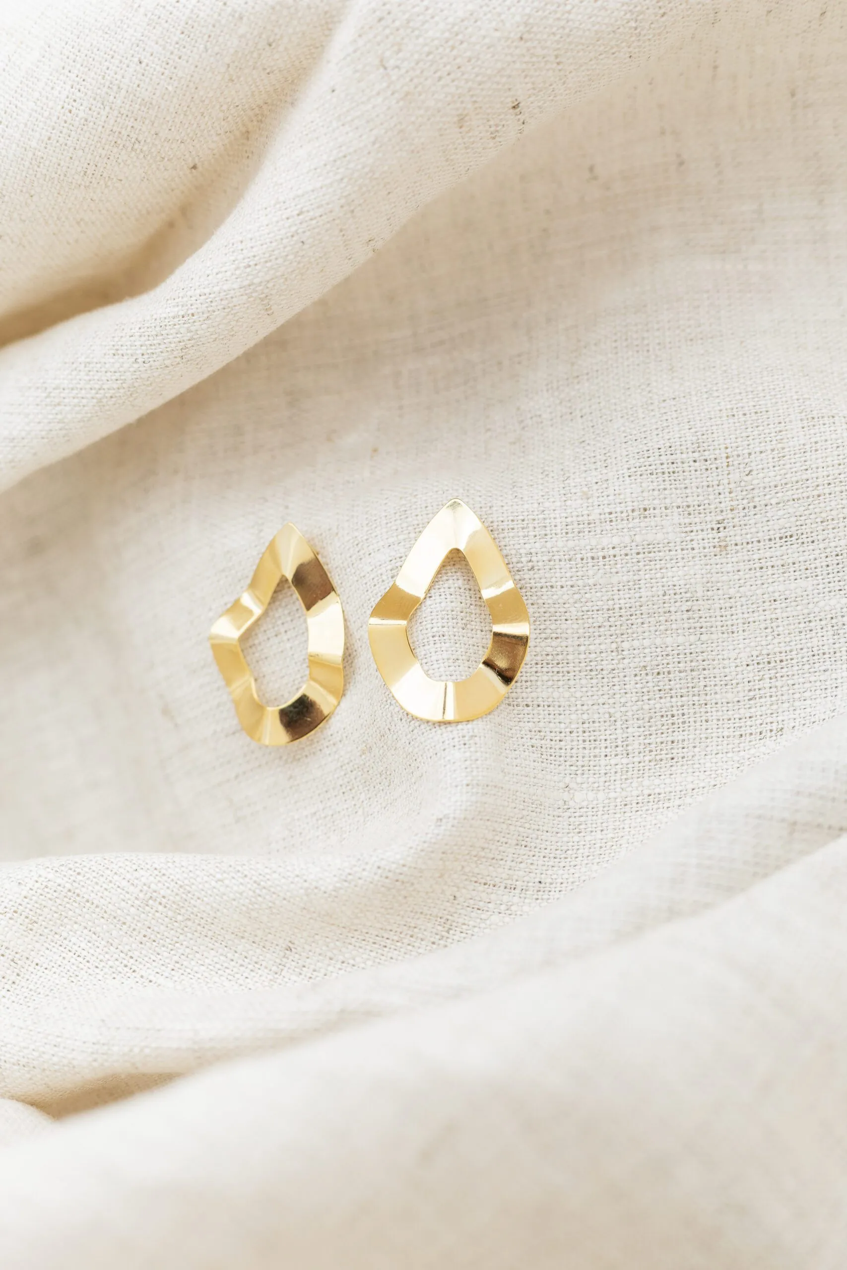 Brinco Oval Banhado em Ouro 18k - Imagem 4